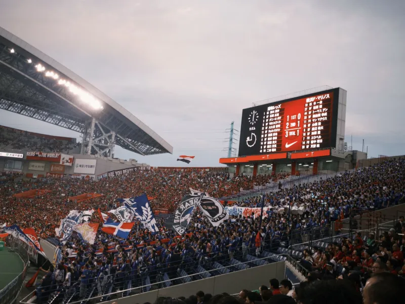 While You're Grabbing Chips: How Sharp Bettors Cash In on Halftime Lines Everyone Else Ignores